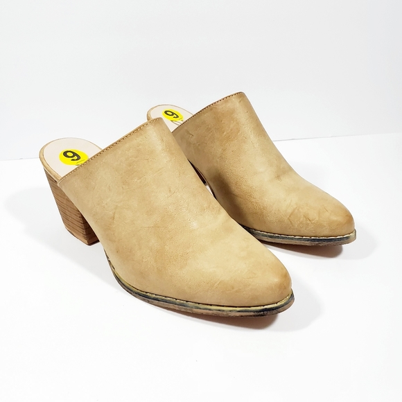 Seven7 Shoes - Seven 7 new tan pointy mules block heel shoes 9